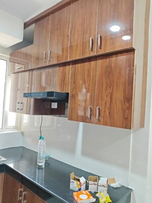 Furnished Amenities in 2.5 BHK Apartment at Pyramid Infinity, Sector 70 – for Rent