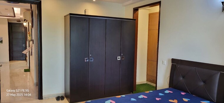Room, safdarjung enclave 3 Bedroom 1850 Sq.Ft. Apartment In Safdarjung Enclave Delhi 10769044