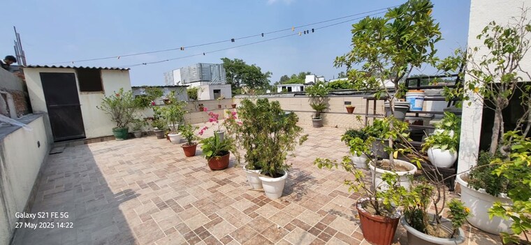 Balcony, safdarjung enclave 3 Bedroom 1850 Sq.Ft. Apartment In Safdarjung Enclave Delhi 10769044