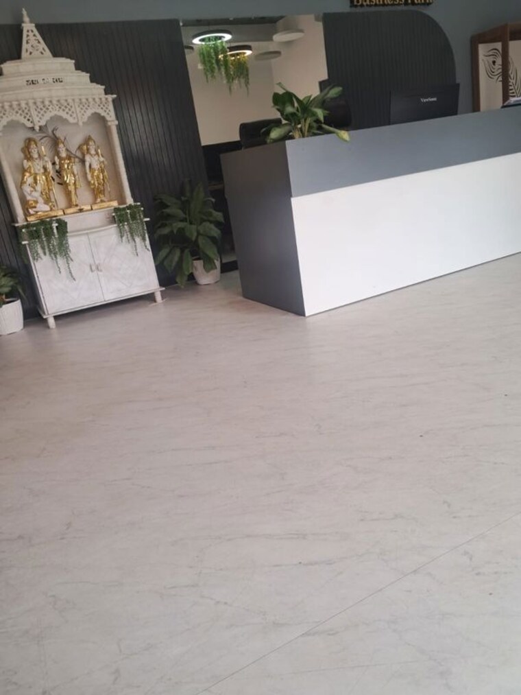Room, sector 63 Commercial Office Space 1800 Sq.Ft. In Sector 63 Noida 10769051