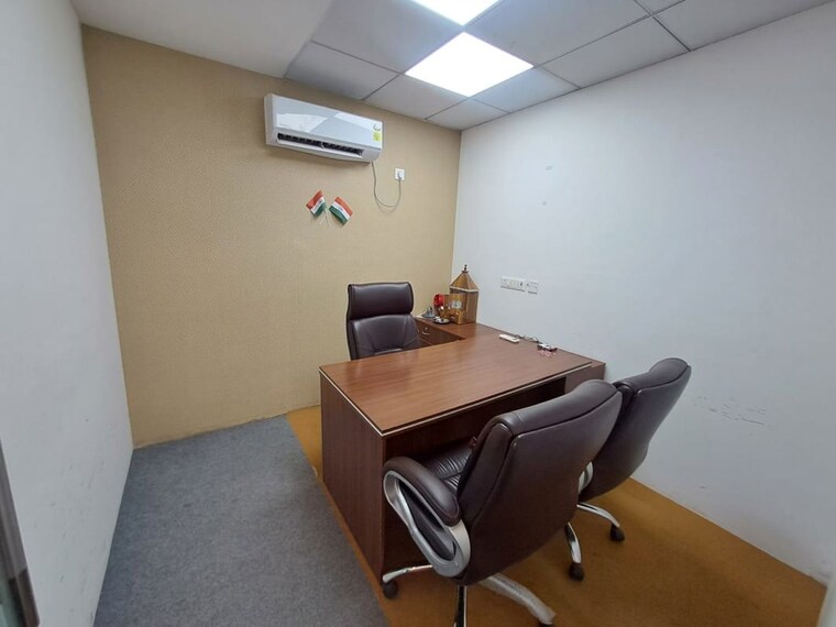 Team Area, sector 63 Commercial Office Space 1800 Sq.Ft. In Sector 63 Noida 10769051