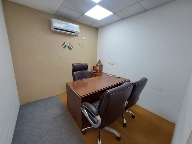 Team Area, sector 63 Commercial Office Space 1800 Sq.Ft. In Sector 63 Noida 10769051