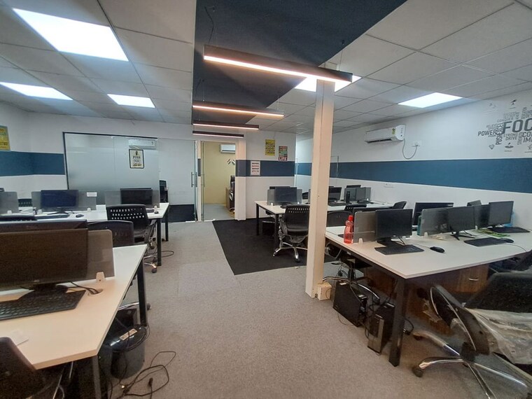 Team Area, sector 63 Commercial Office Space 1800 Sq.Ft. In Sector 63 Noida 10769051