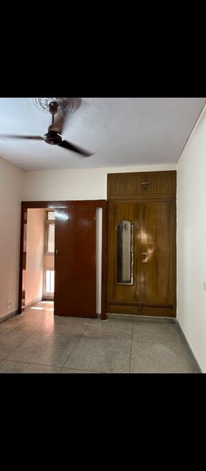 Room in 2 BHK Apartment at Ip Extension – for Rent