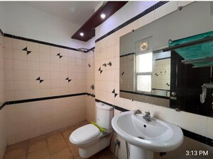 Bathroom in 3 BHK Apartment at DLF The Crest, Sector 54 – for Sale