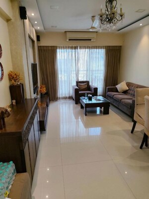 2 BHK Apartment For Rent in Khar West