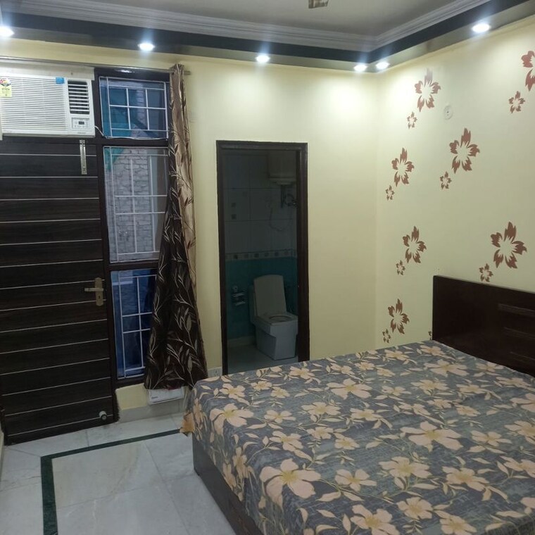 Bedroom, uppal-southend 3 Bedroom 1800 Sq.Ft. Builder Floor In Sector 49 Gurgaon 10769084