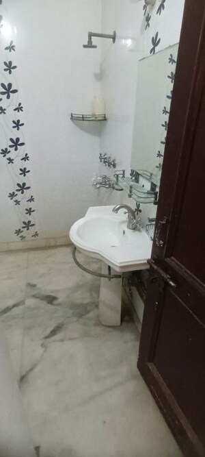 Bathroom in 3 BHK Independent House at Sector 16 – for Rent