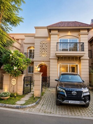 4 BHK Villa – Exterior View View at Shalimar Paradise, Faizabad Road - for Rent