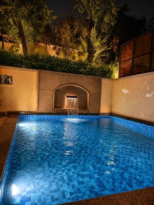 Swimming Pool in 4 BHK Villa at Shalimar Paradise, Faizabad Road – for Rent