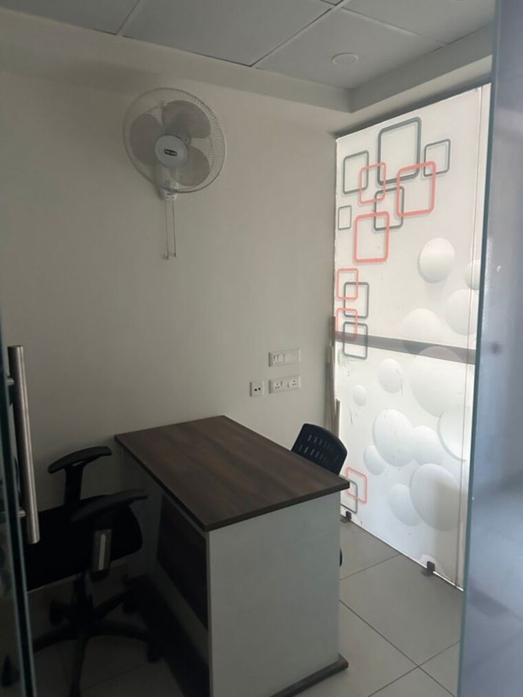 Team Area, ambala highway Commercial Office Space 500 Sq.Ft. In Ambala Highway Zirakpur 10769110