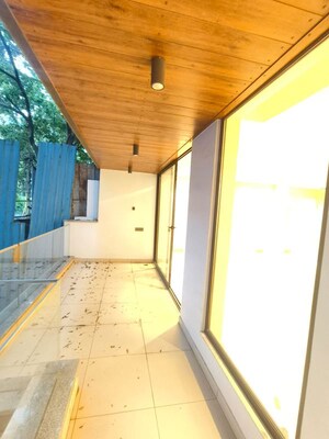 Balcony in 3 BHK Builder Floor at Defence Colony – for Sale