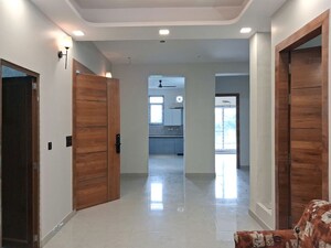 3 BHK Builder Floor For Rent in Tulip Mall, Sector 46