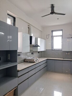Kitchen in 3.5 BHK Builder Floor at Tulip Mall, Sector 46 – for Rent