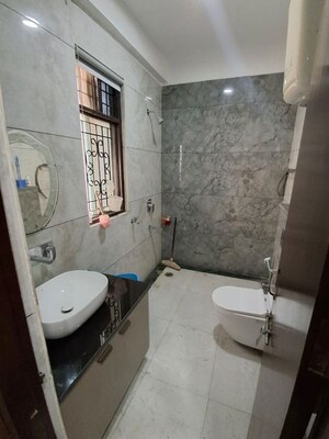 Bathroom in 3 BHK Builder Floor at Uppal Southend, Sector 49 – for Rent