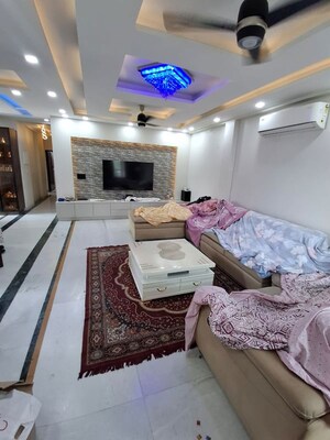 Team Area in 3 BHK Builder Floor at Uppal Southend, Sector 49 – for Rent