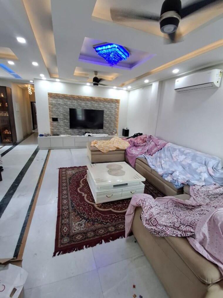 Team Area, uppal-southend 3 Bedroom 2400 Sq.Ft. Builder Floor In Sector 49 Gurgaon 10769164