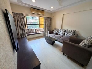 2 BHK Apartment For Rent in Bandra West