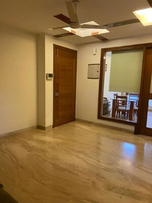 Room in 3 BHK Builder Floor at Shivalik Colony – for Rent