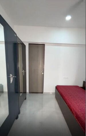 Bedroom in 1 BHK Apartment at Chembur – for Rent
