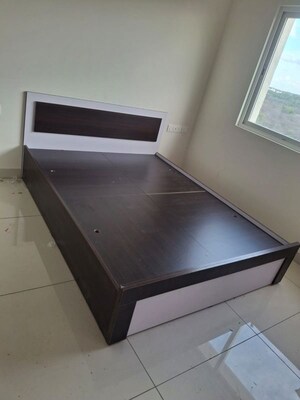 Room in 3 BHK Apartment at Prestige Smart City, Sarjapur Road – for Rent