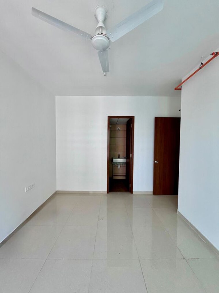 Room, kalpataru-immensa 1 Bedroom 550 Sq.Ft. Apartment In Kolshet Road Thane 10769241