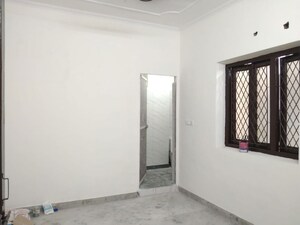 Room in 2 BHK Builder Floor at Neb Sarai – for Rent