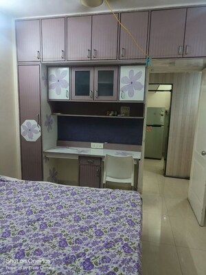 Room in 2 BHK Apartment at Sector 16 Kopar Khairane – for Rent