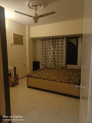 Room in 2 BHK Apartment at Sector 16 Kopar Khairane – for Rent