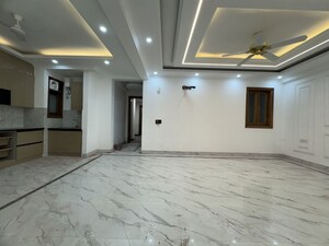 Room in 3 BHK Apartment at Chattarpur – for Rent