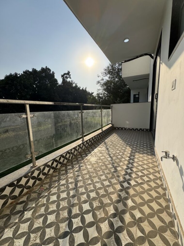 Balcony, chattarpur 3 Bedroom 1500 Sq.Ft. Apartment In Chattarpur Delhi 10769291