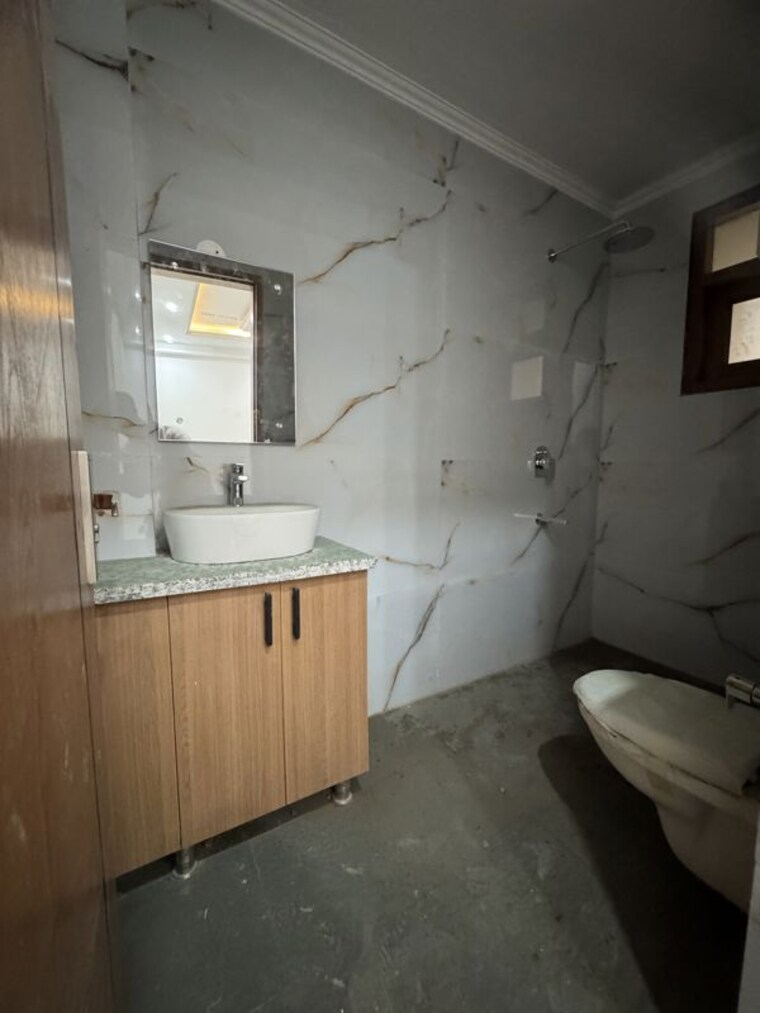 Attached Bathroom, chattarpur 3 Bedroom 1500 Sq.Ft. Apartment In Chattarpur Delhi 10769291