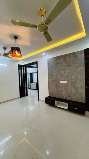 Room in 2 BHK Apartment at Camellia Pride, Varthur – for Sale