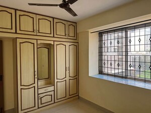 Room in 3 BHK Apartment at Kaggadasapura – for Rent