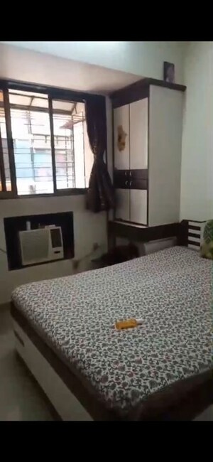 Bedroom in 1 BHK Apartment at Pant Nagar – for Rent