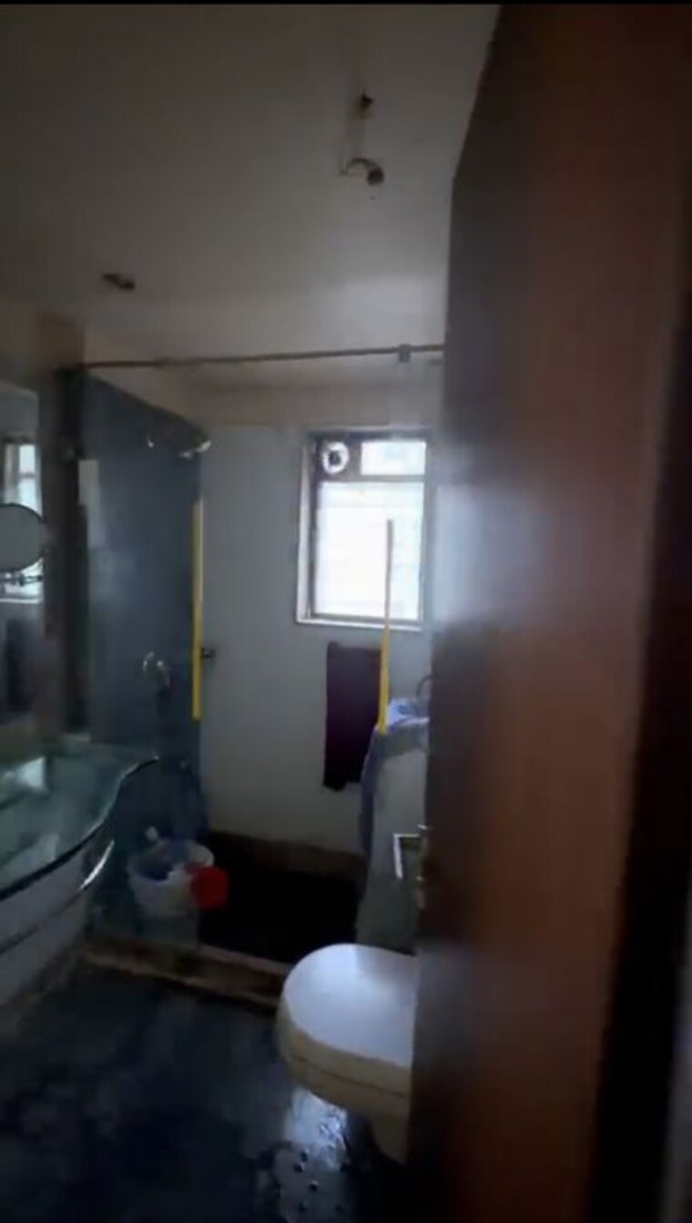 Bathroom, k-raheja-corp-maple-leaf 4 Bedroom 1800 Sq.Ft. Apartment In Powai Mumbai 10769392