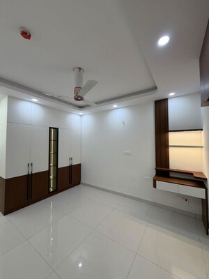 Room in 3 BHK Apartment at The Prestige City, Sarjapur Road – for Rent
