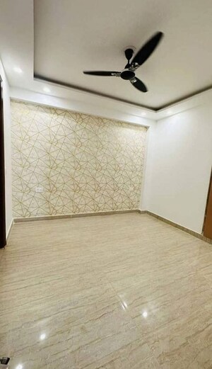 Room in 3 BHK Builder Floor at Malviya Nagar – for Rent