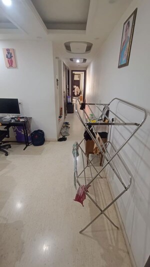 Gym in 2 BHK Builder Floor at Malviya Nagar – for Rent