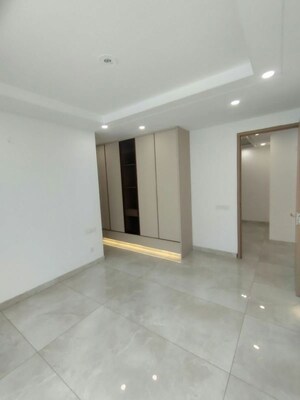 Room in 3 BHK Apartment at Roseate Homes, Ghazipur – for Sale