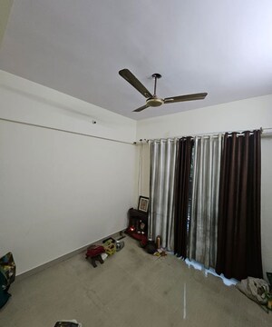 Master Bedroom in 2 BHK Apartment at Sunshine Willows, Ghansoli – for Rent