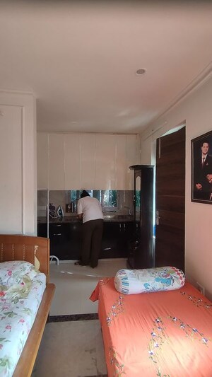 Living Room in 1 RK Builder Floor at Sector 47 – for Rent