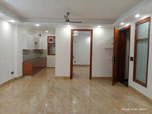 Room in 3 BHK Builder Floor at Vasant Kunj – for Sale