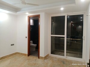 Room in 3 BHK Builder Floor at Vasant Kunj – for Sale