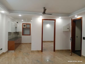 Room in 3 BHK Builder Floor at Vasant Kunj – for Sale