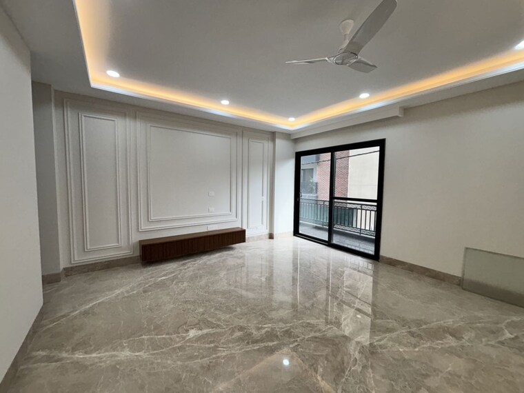 Room, shanti kunj 4 Bedroom 400 Sq.Yd. Builder Floor In Shanti Kunj Delhi 10751429