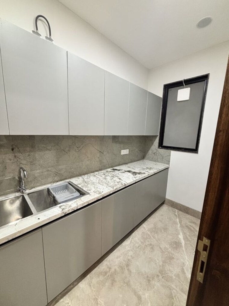 Kitchen, shanti kunj 4 Bedroom 400 Sq.Yd. Builder Floor In Shanti Kunj Delhi 10751429