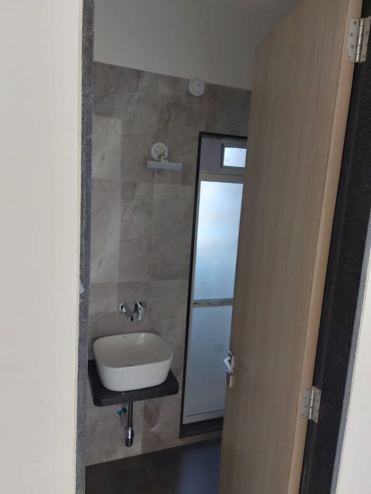 Bathroom, tricity-eros 2 Bedroom 614 Sq.Ft. Apartment In Kharghar Navi Mumbai 10769526