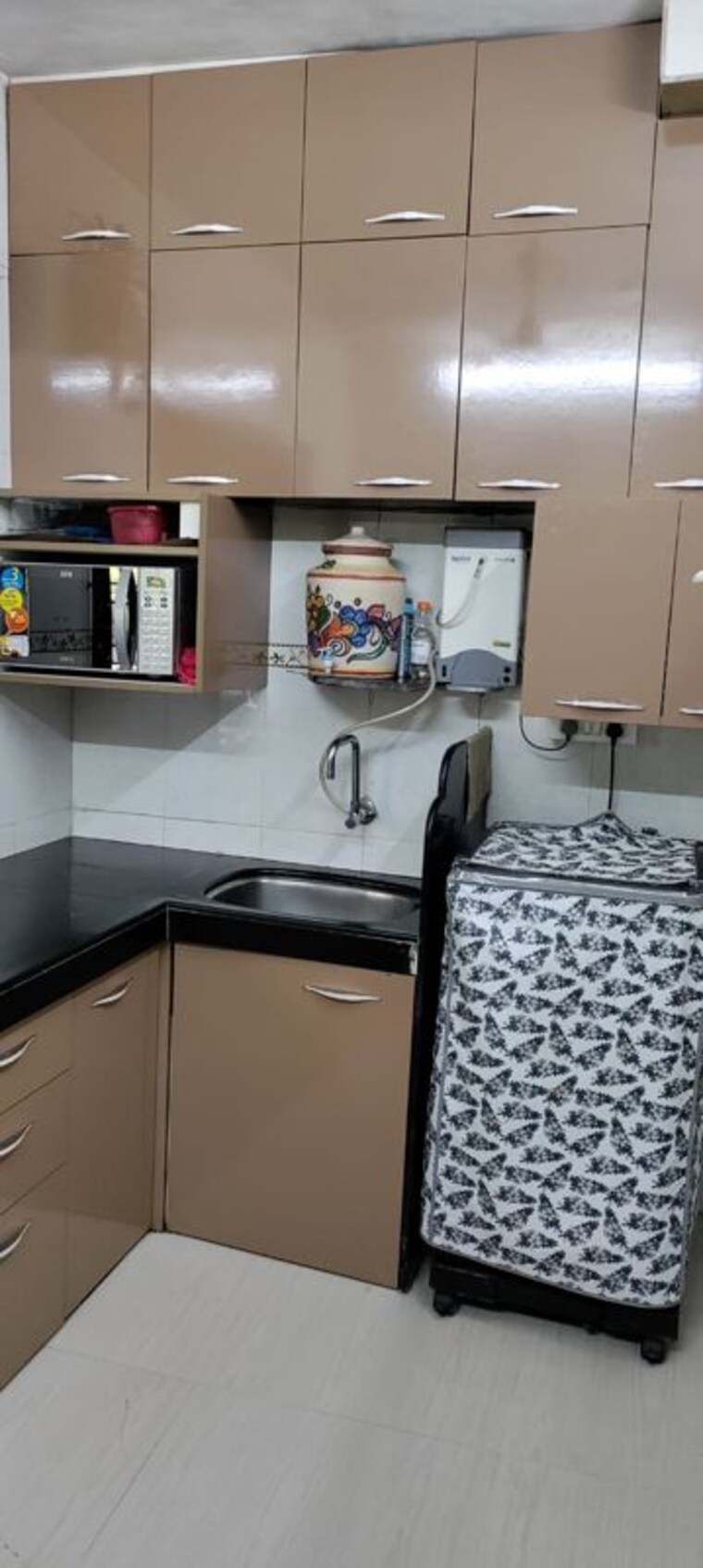 Kitchen, veena nagar phase 2 1 Bedroom 470 Sq.Ft. Apartment In Veena Nagar Phase 2 Mumbai 10711010