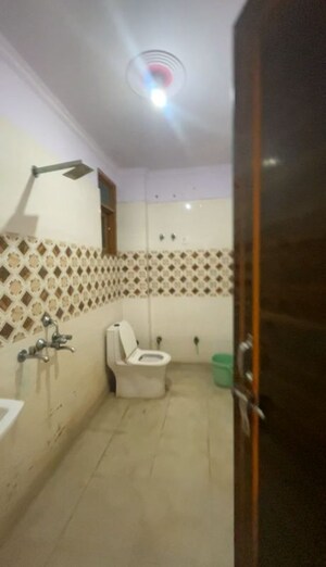 Bathroom in 3 BHK Apartment at Supreme Estia Phase 1, Baner – for Sale